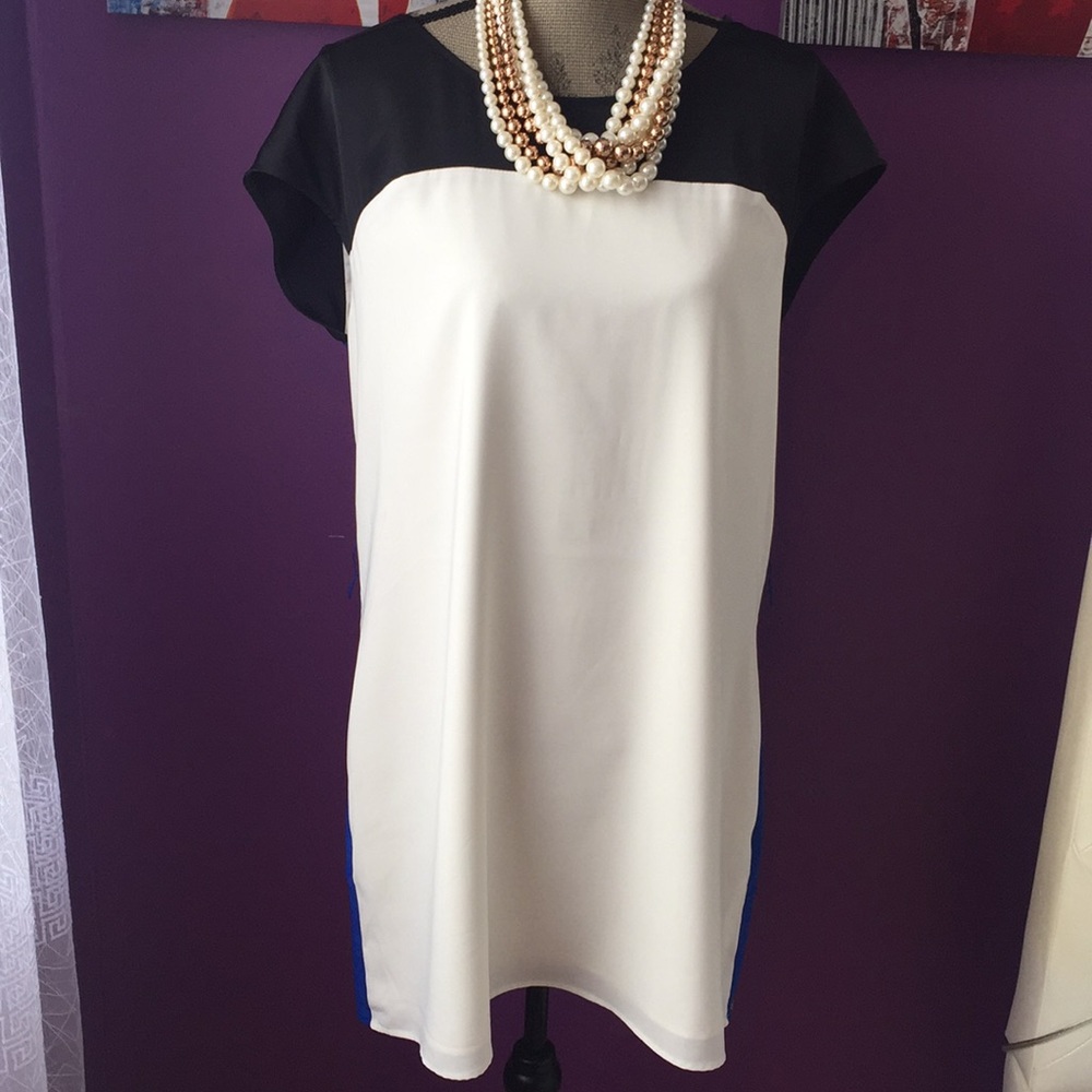 White blue & black colorblock dress size Large